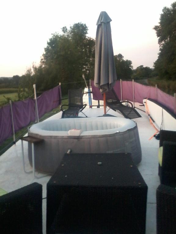Bateau Houseboat Camille Hotel Donchery Екстериор снимка