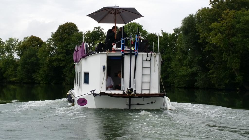 Bateau Houseboat Camille Hotel Donchery Екстериор снимка